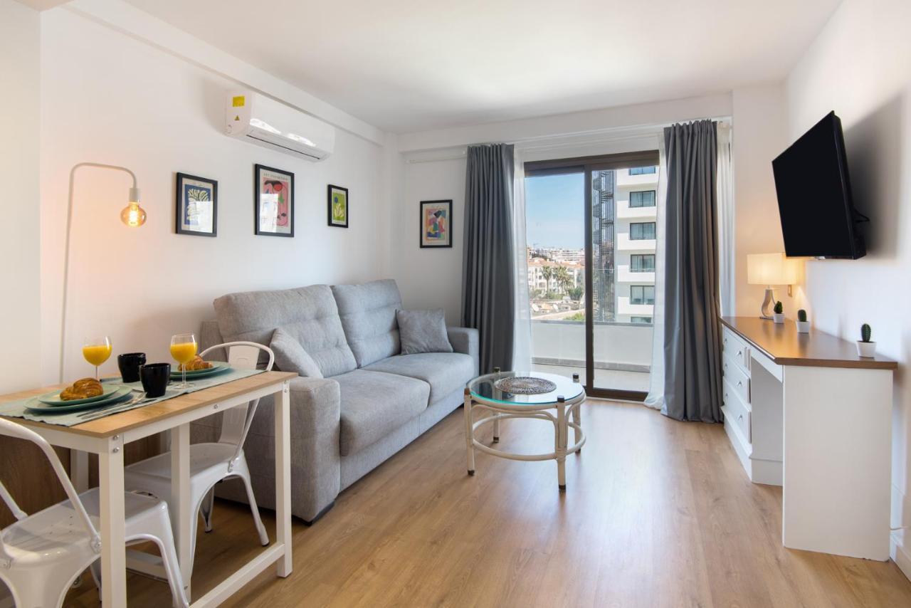 Aloha Puerto Private Apartment 1St Line Carihuela Beach Torremolinos Exterior foto